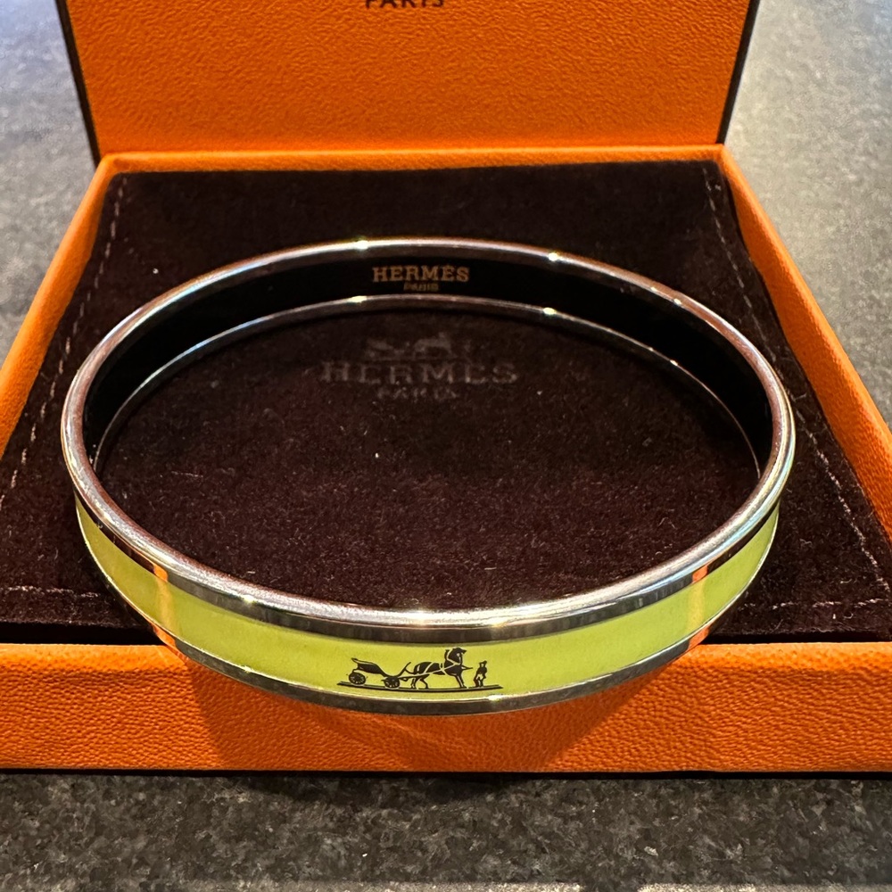 Herms Caleche Enamel Narrow Bangle - image 8